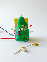 Load image into Gallery viewer, Christmas Tree Play Dough Circuit Kit