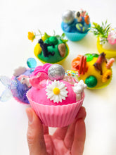 Load image into Gallery viewer, Surprise Cupcake Play Dough Favour
